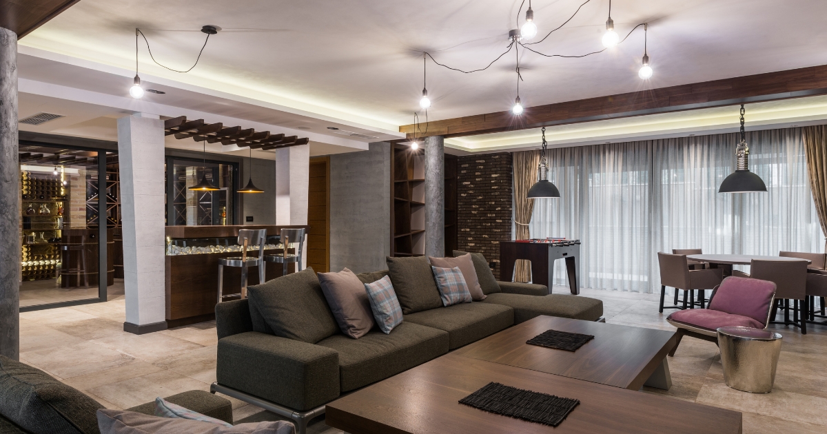 Giải thích chi tiết cách mượn tuổi làm nhà hợp phong thủy, đảm bảo tránh tai họa, thuận lợi cho gia chủ và các thành viên trong gia đình.